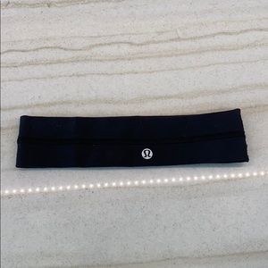 Lululemon Black headband PERFECT CONDITION